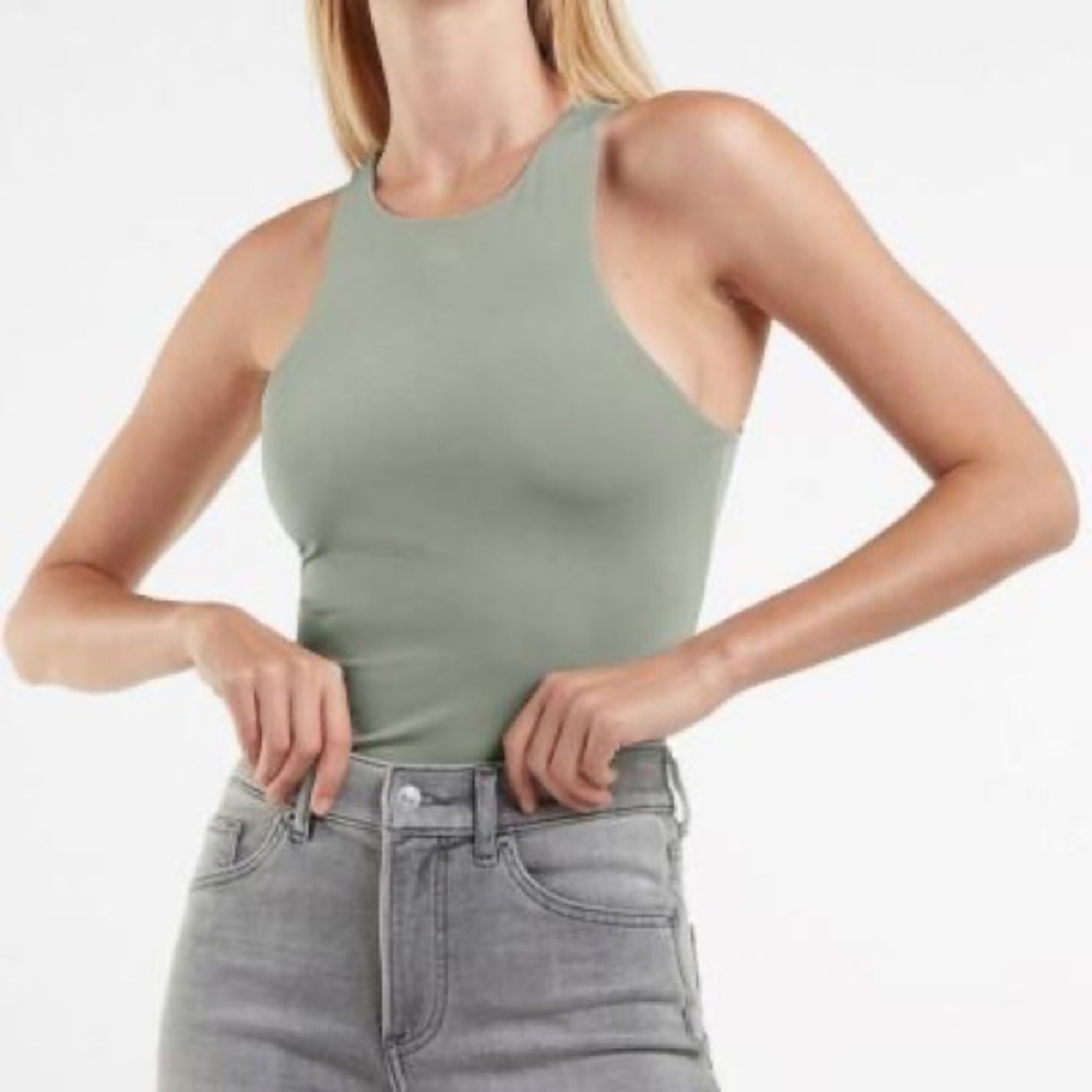 EXPRESS Body Contour High Neck Top ✨